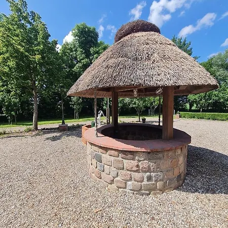 Der Schwalbenhof * Tetenbull